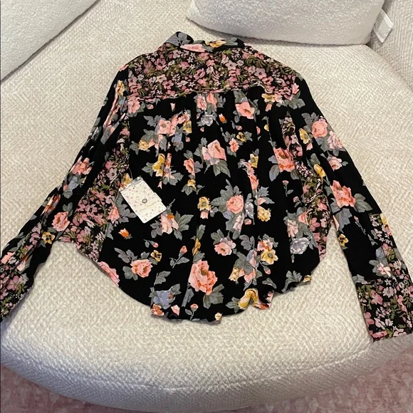FP Floral Black Blouse - Picture 5 of 5